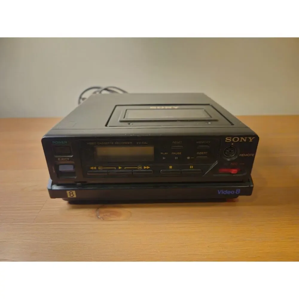 Sony EV-C8U Video 8 Cassette Recorder Player Deck Power On Untested